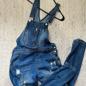Denim overalls with zipper